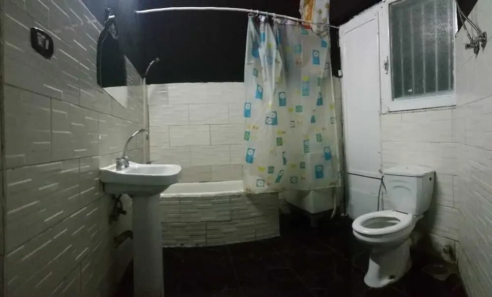 Castle Hotel - Hostel - photo 8