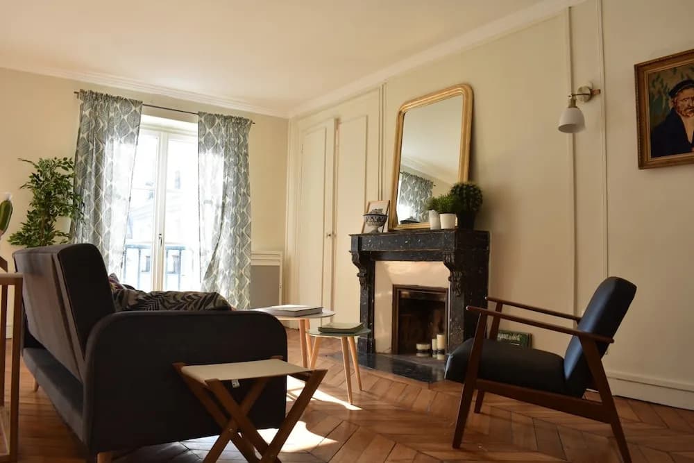 Spacious 2 Bedroom Apartment in Paris 2nd - photo 5