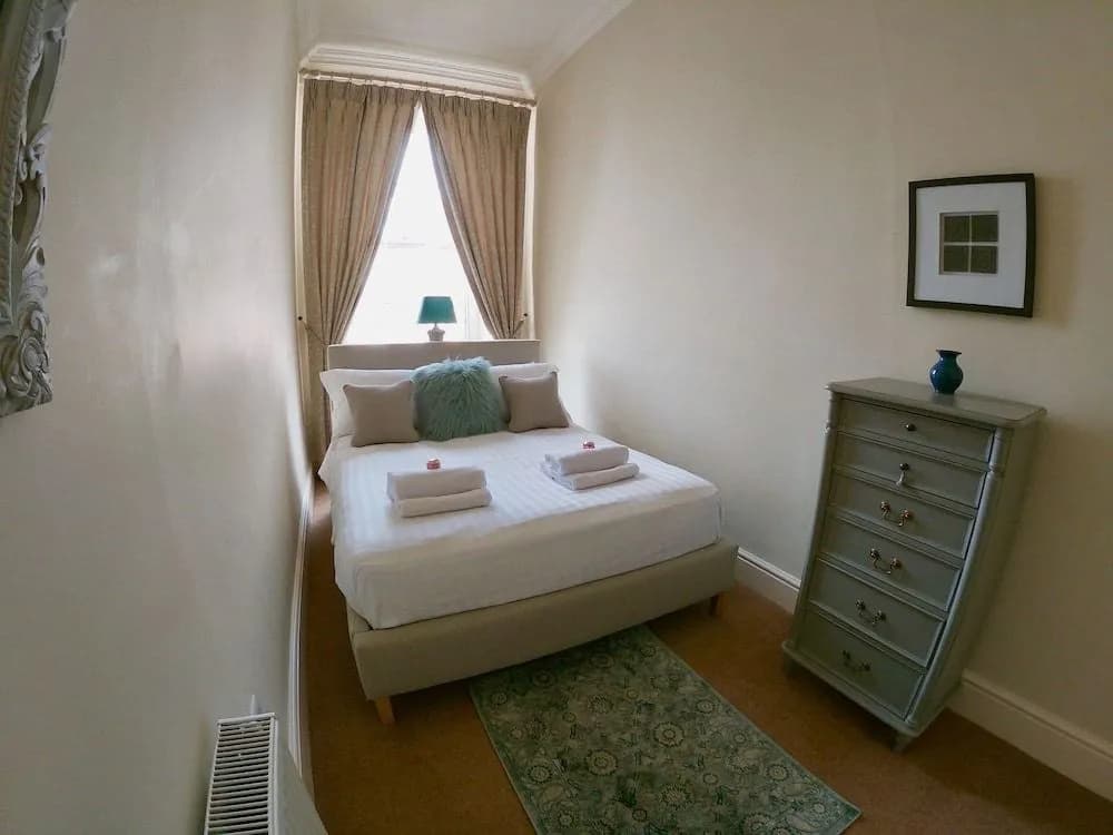 Escape To Edinburgh @ Broughton Place - photo 4