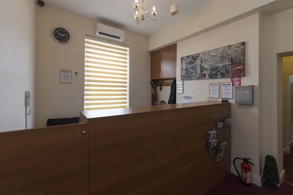Global Lodge Hotel - photo 10