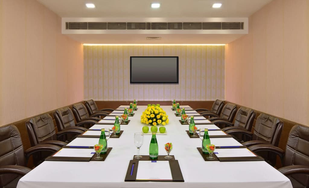 Taurus Sarovar Portico - photo 12