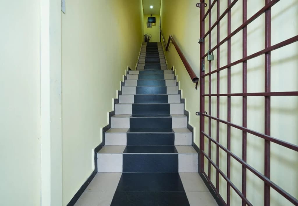 OYO 1094 Q One Hotel Dengkil - photo 11