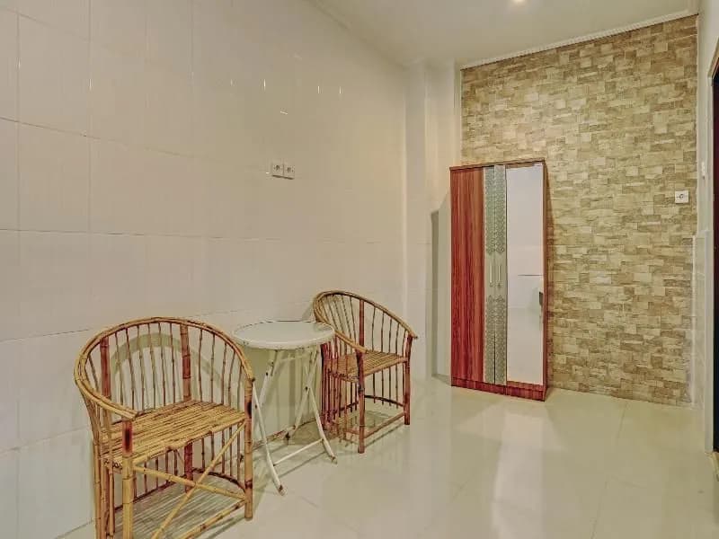 OYO 90155 Landuh Merta Residence - photo 11