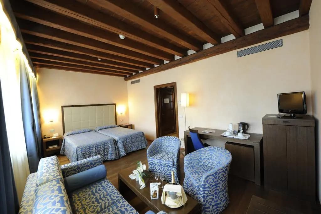 Palazzo Selvadego - photo 19