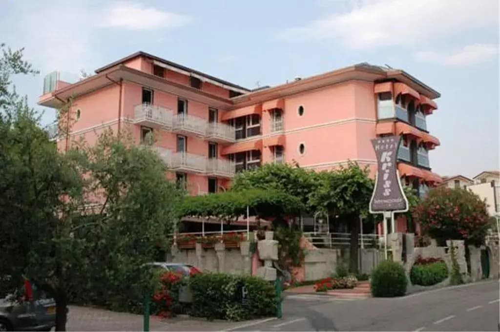 Hotel Kriss - photo 1