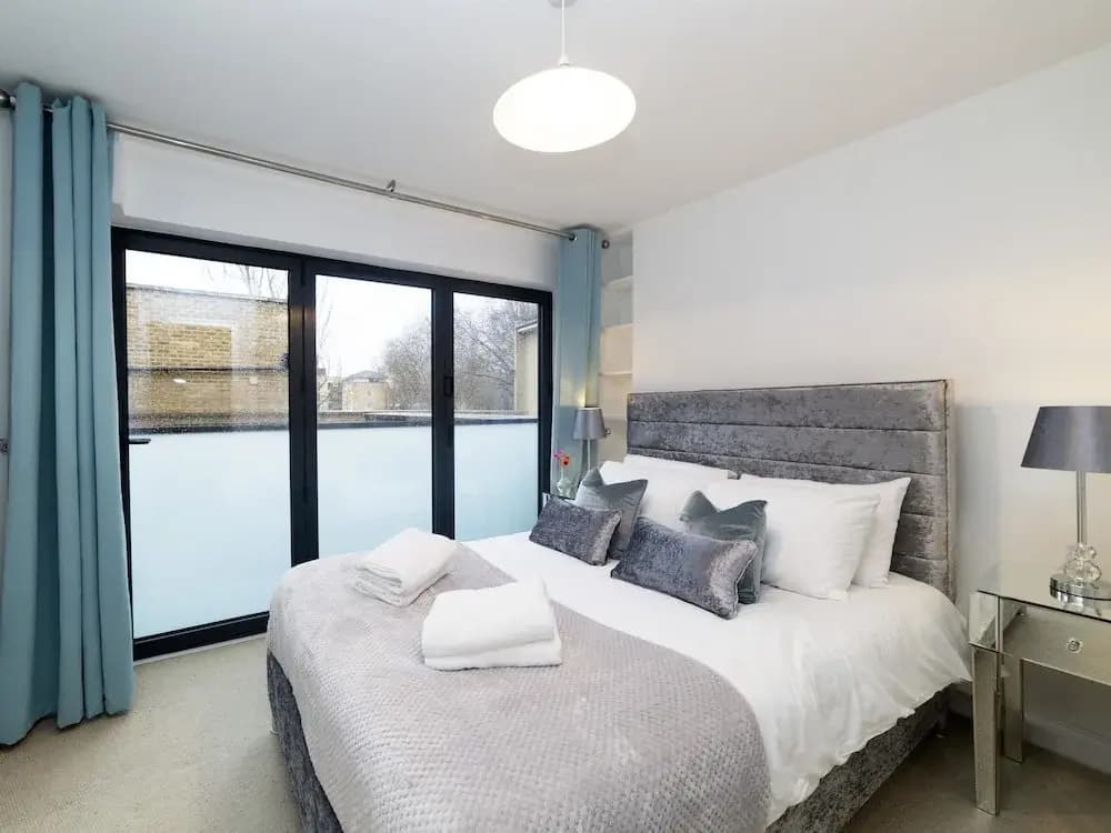 Boutique Tower Bridge Apartment - photo 7