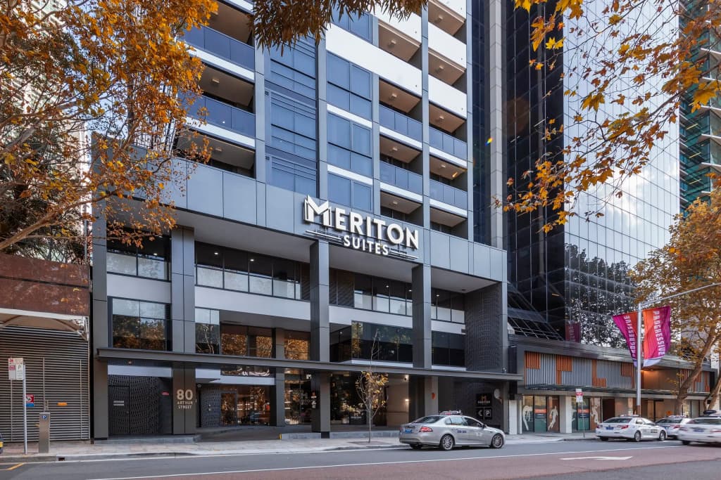 Meriton Suites North Sydney - photo 1