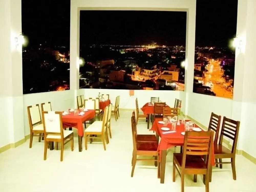 Ngoc Hong Hotel - photo 19