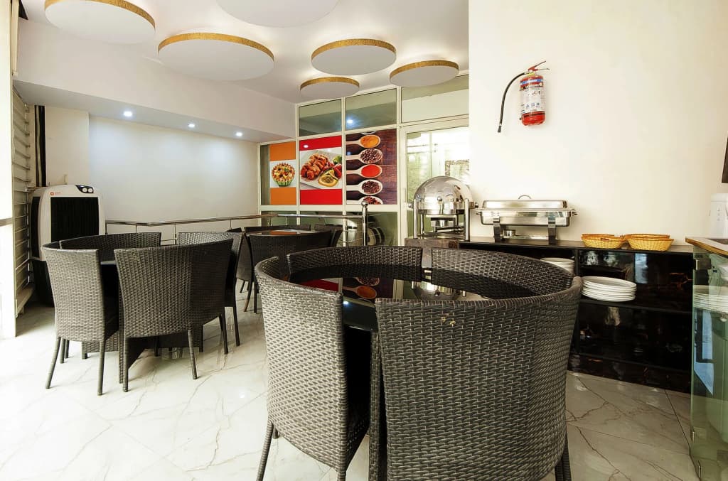 Airport Inn - photo 19