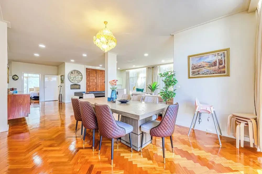 StayAU Spacious 6BR McKinnon Pool Home - photo 26