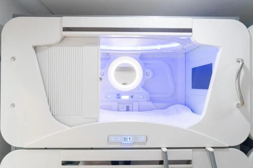 Seaview Capsule Hotel - photo 3