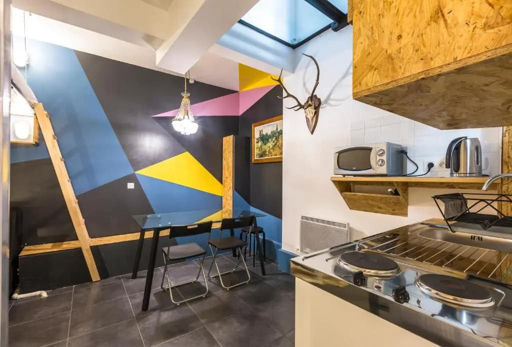 Unusual and charming 25m² near LE MARAIS - photo 10