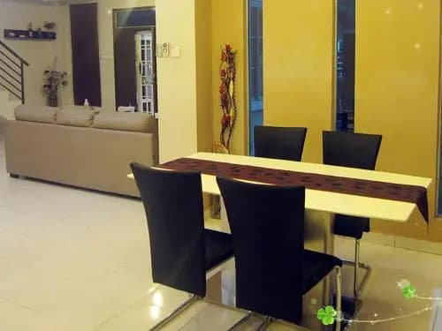 Bukit Indah Guesthouse - photo 10