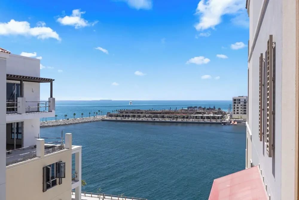 Portside Bliss La Mer 1 BR with Sea View - photo 15