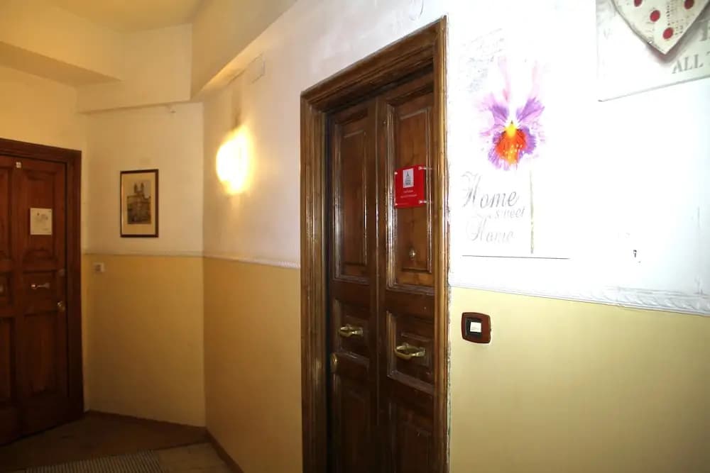 St Peter Square Apartment - photo 11