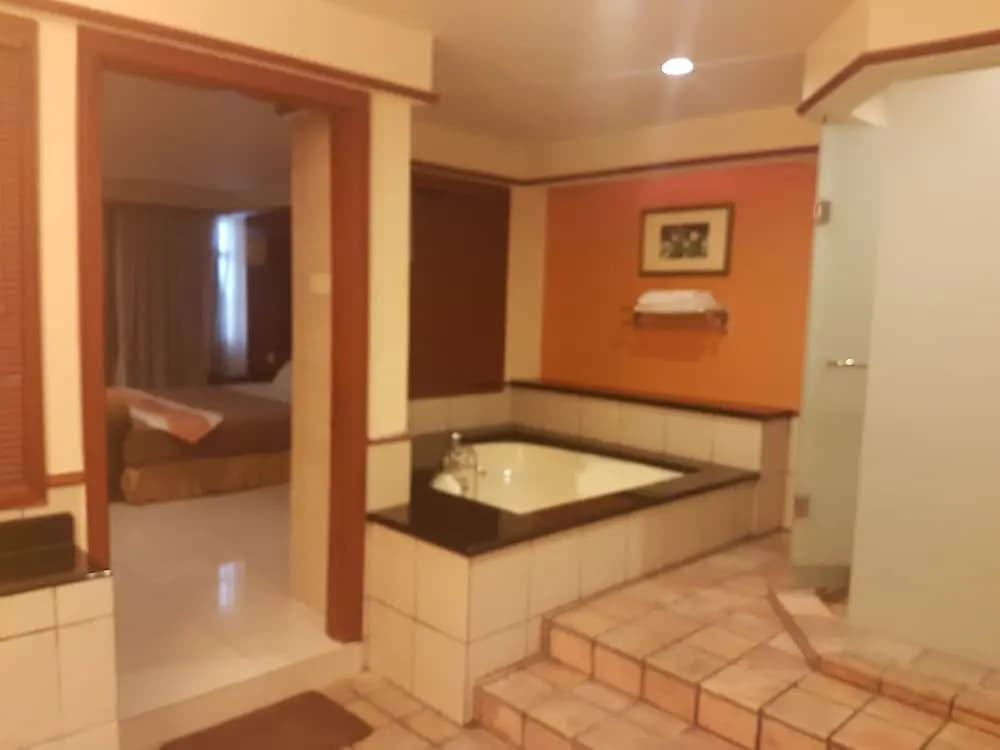 Crystal Private Water Chalet - photo 19