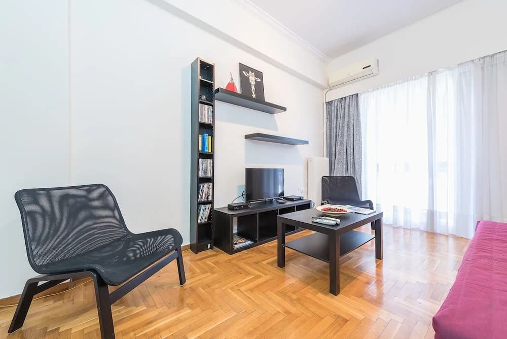 Cozy 2 Bedroom Apartment by Cloudkeys - photo 2
