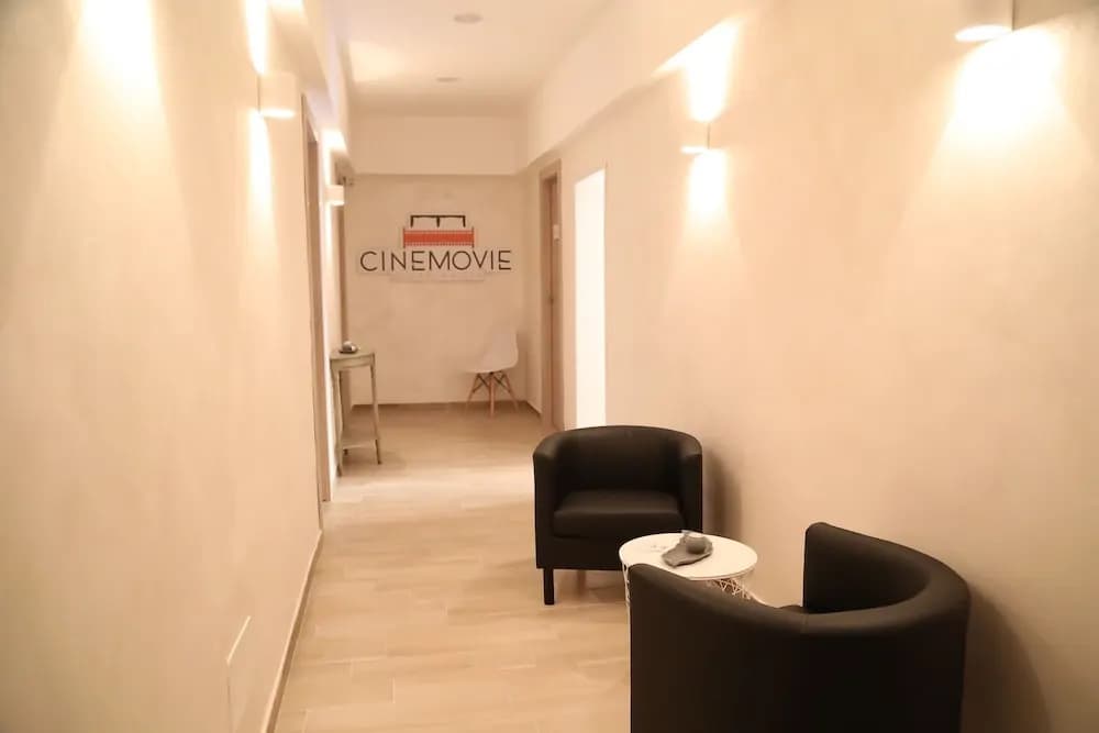 Cinemovie Guesthouse - photo 9
