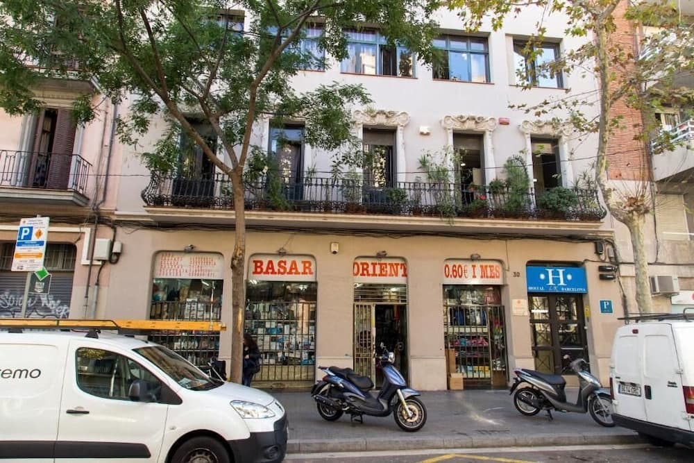 Alberg Sants Bcn. - photo 1