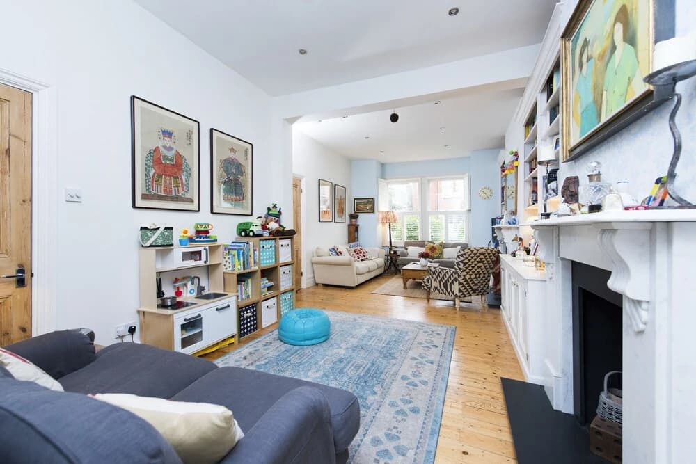 Gorgeous Modern 5BR Family Home - photo 11