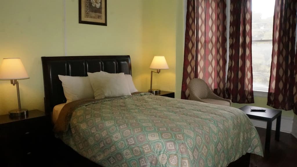The Utah Inn - photo 6