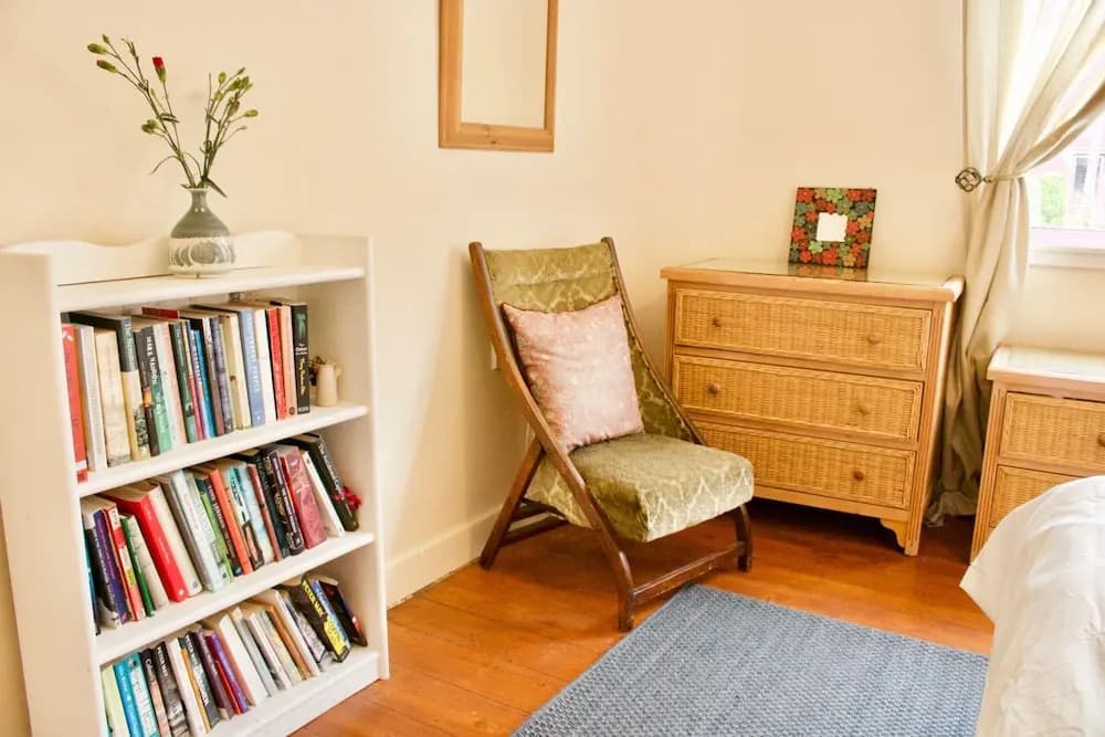 1 Bedroom Private Garden Flat - photo 2