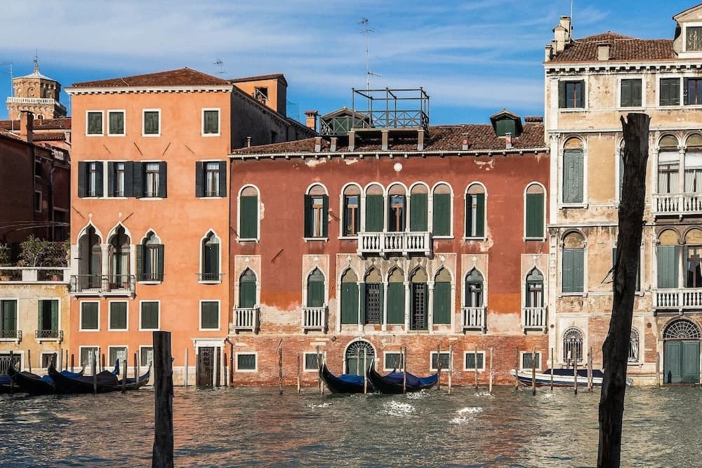 GrandCanal-Red - photo 12