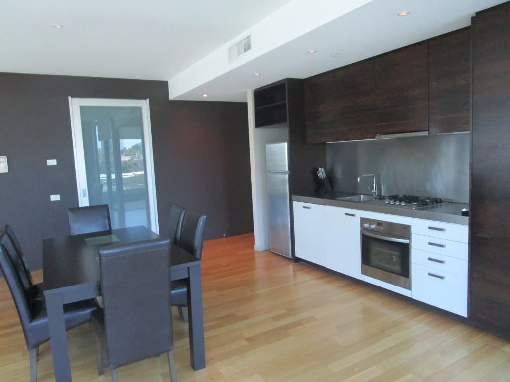 Harbour Escape Apartments - photo 18
