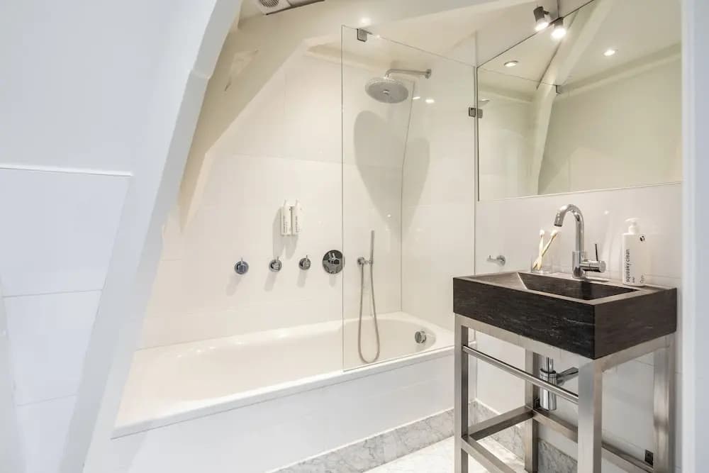 Vondelpark Apartment Suites - photo 16