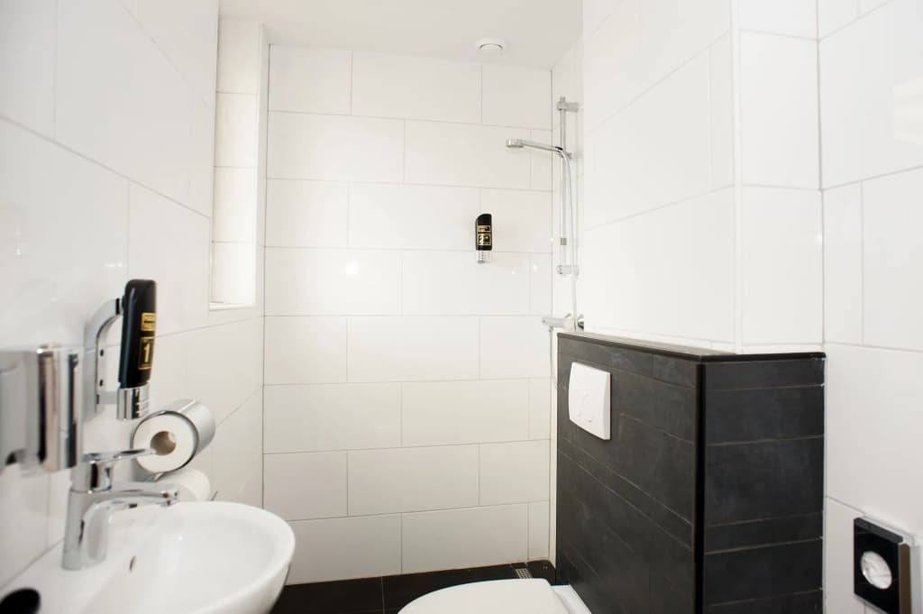 I Hotel - photo 7