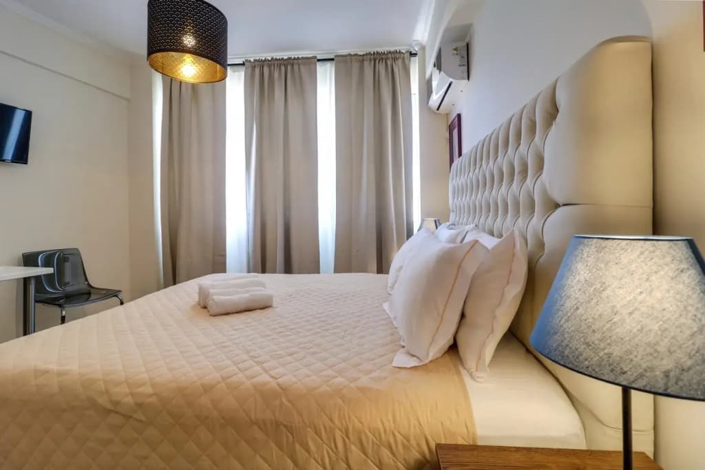 Ermou Fashion Suites #508 @ Plaka - King Size Bed - photo 1