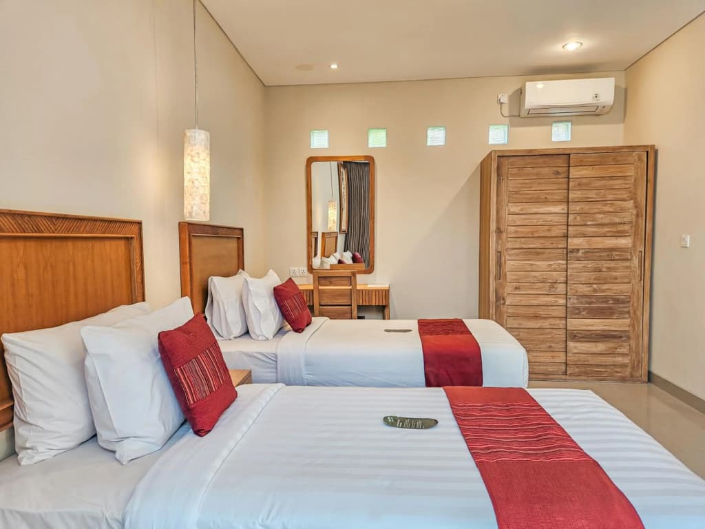 Svarna Suite Seminyak - photo 4