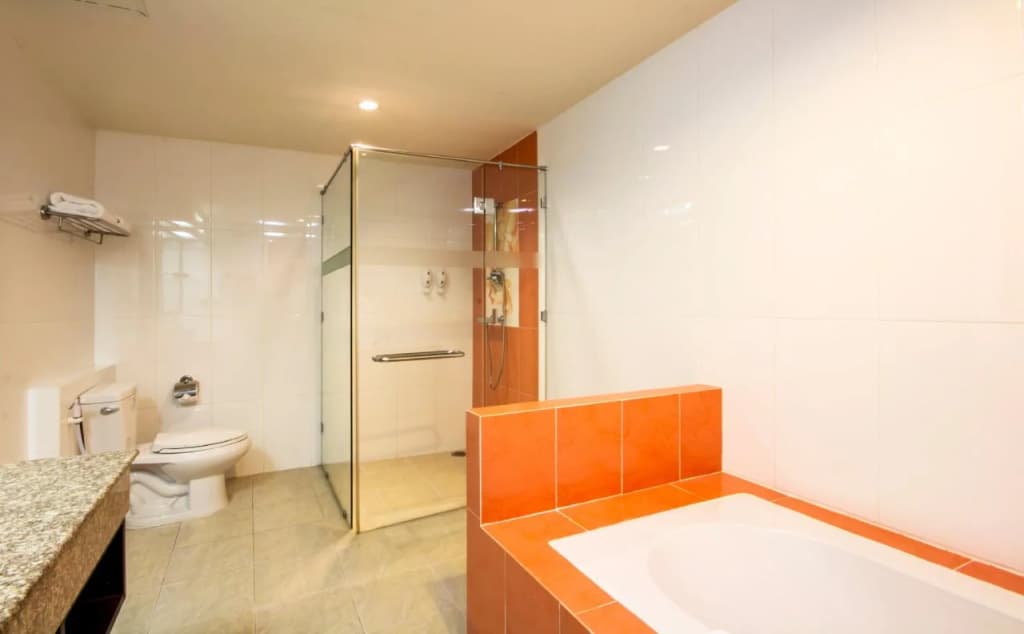 Empress Pattaya Hotel - photo 10