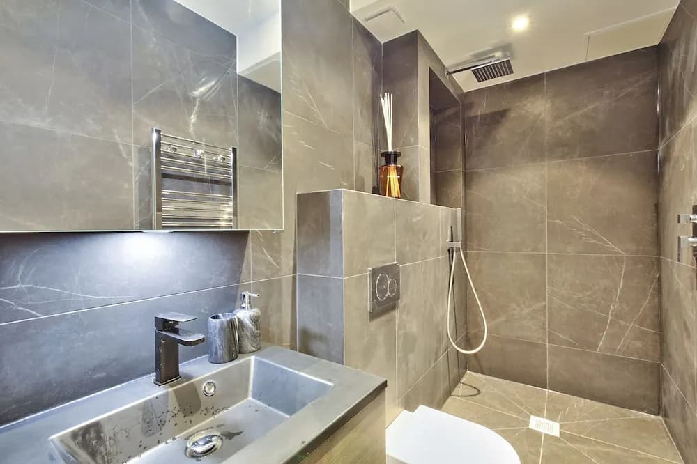 70 - Authentic Parisian Flat - photo 9