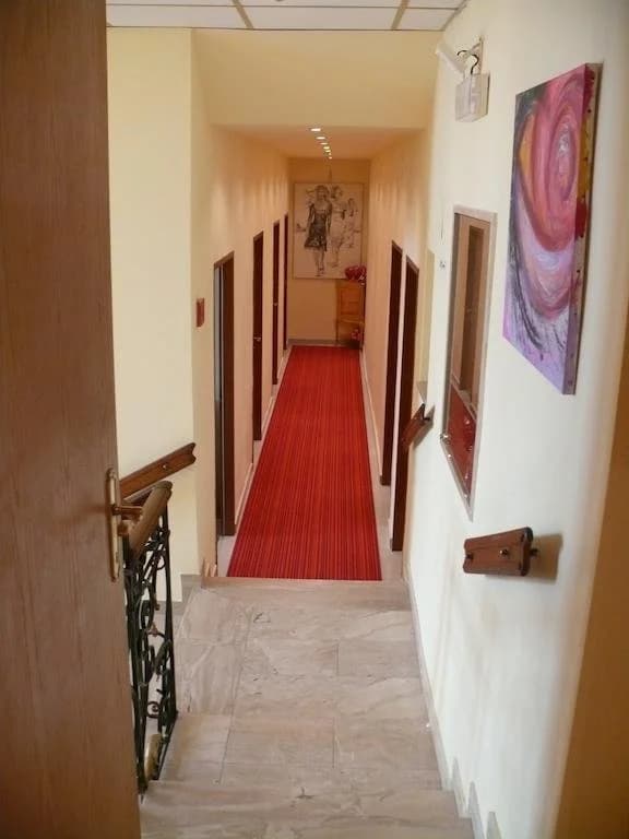 Early Bird Budget Hotel - photo 11