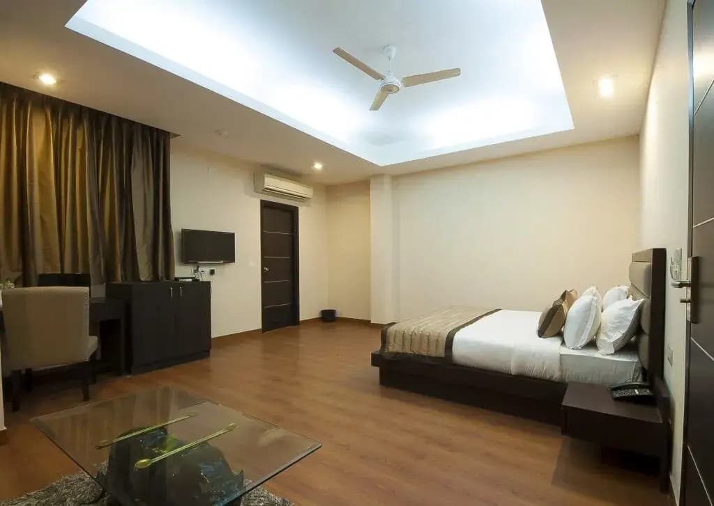 Hotel Aura, IGI Airport - photo 4
