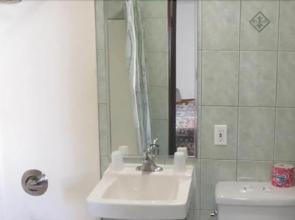 Eagle Rock Motel - photo 9