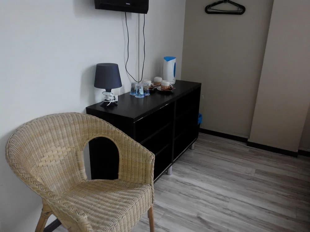 Bird's Nest Hotel - photo 3