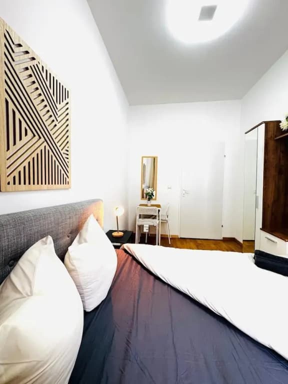 Affordable 4BR Near Stadthalle - photo 6