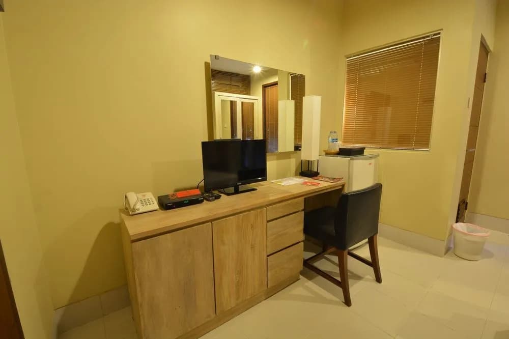 ZEN Rooms Kemang Ampera - main photo