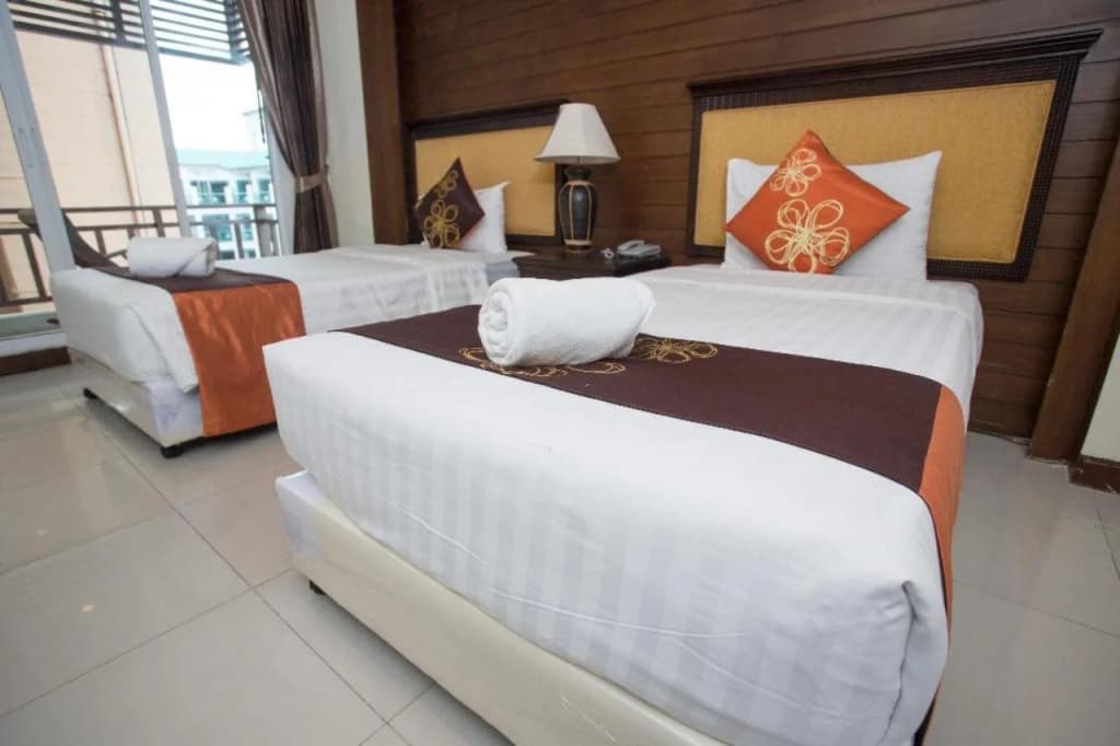 Seaside Jomtien Beach - photo 2