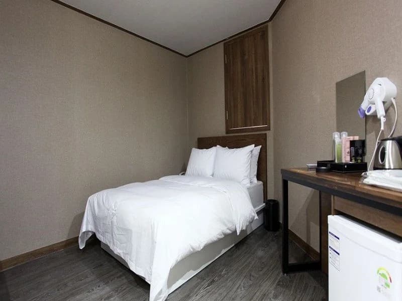 Cheonho Mong Hotel - photo 12