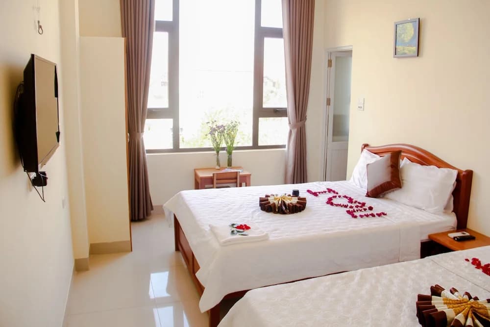 Nam Anh Hotel - photo 2