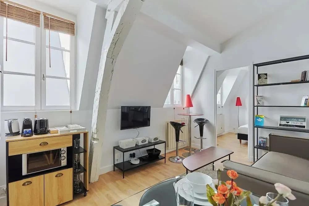 Charming 1 Bedroom Flat Heart of Marais - photo 13
