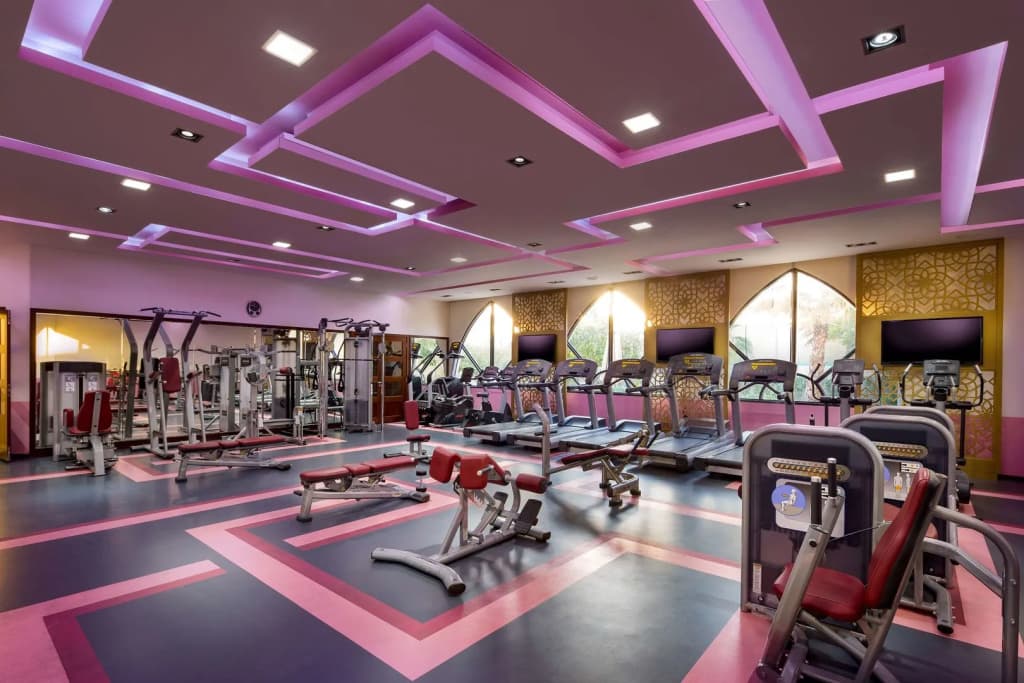 Metropolitan Al Mafraq Hotel - photo 18