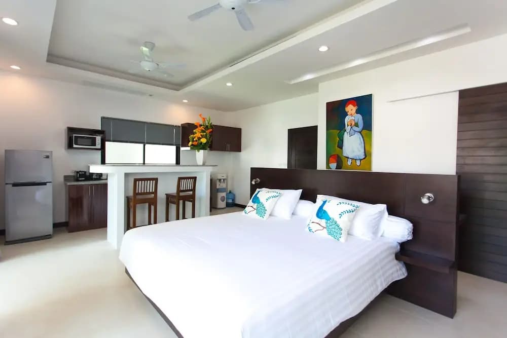 Celine Villa - photo 4