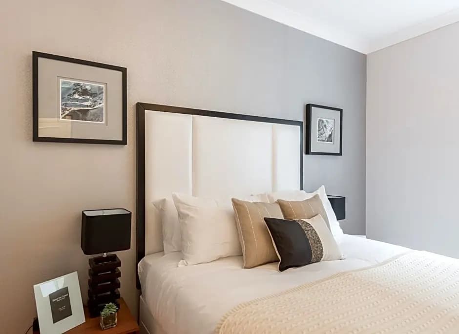 Brompton Road Private Apartment - photo 2