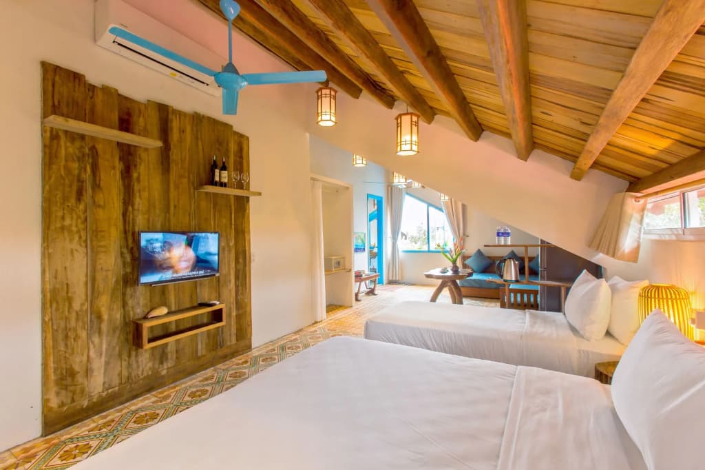 Life Beach Villa - photo 5