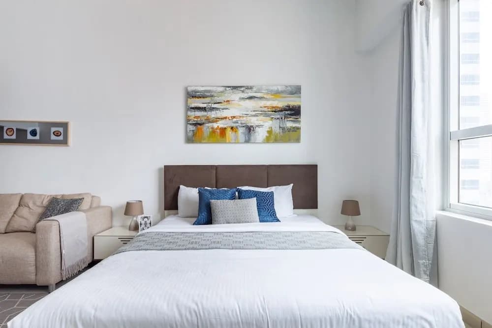 Light and Modern Studio in Jlt! Sleeps 3! - photo 3