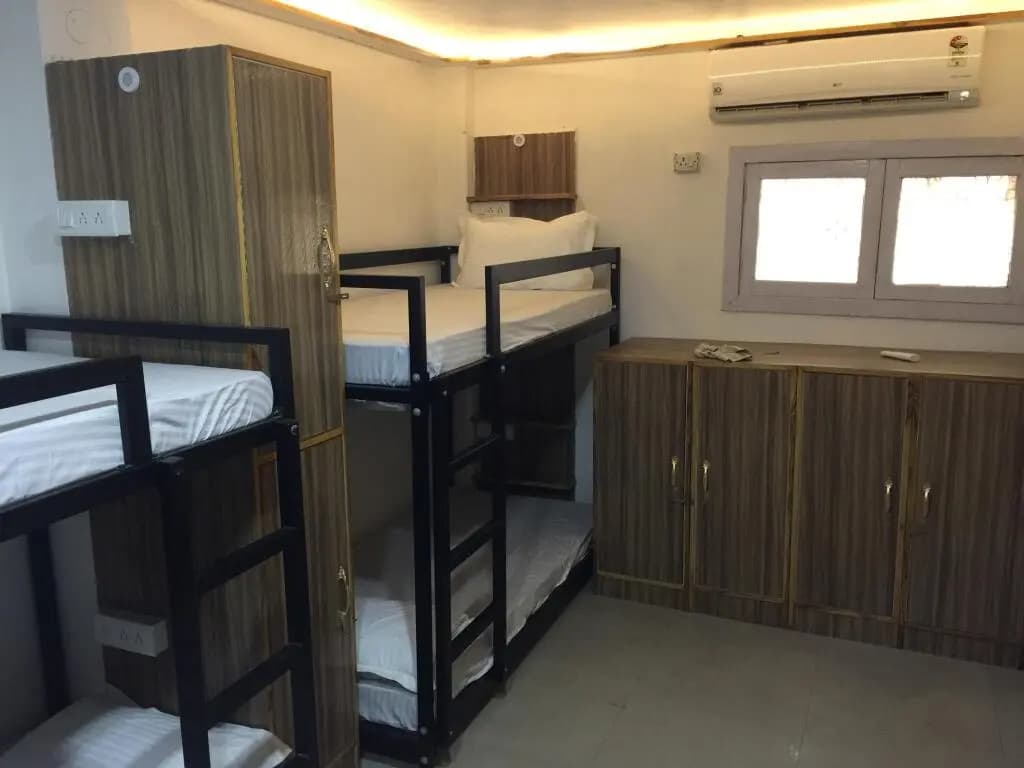The Backpackers Hostel - photo 12